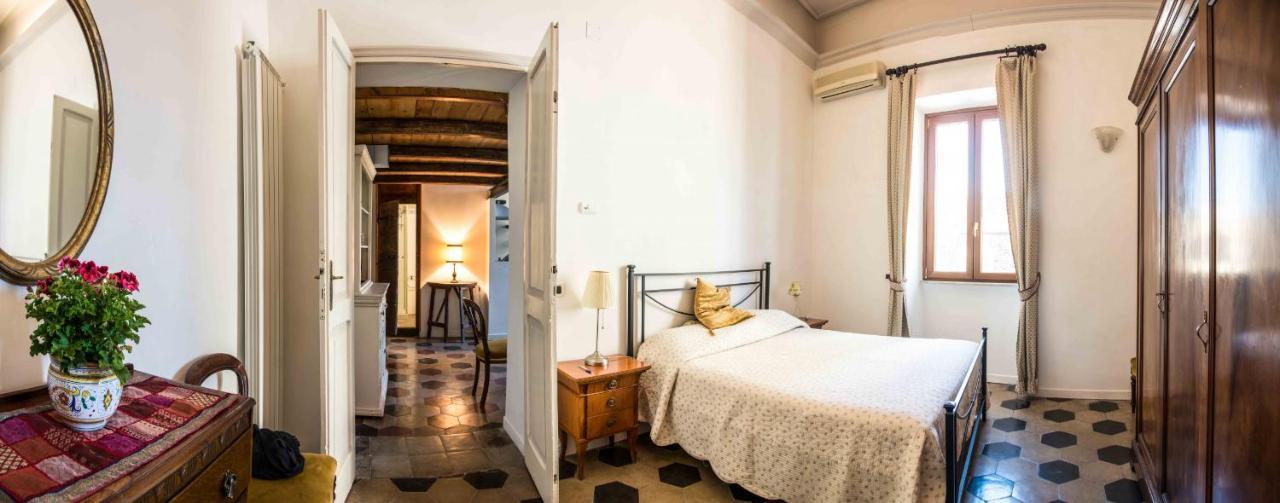 Apartment Sunny Navona Square Rome