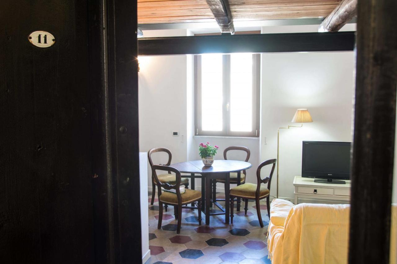 Apartment Sunny Navona Square Rome